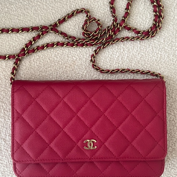 Authentic Dark Pink Chanel caviar WOC 2021 - Picture 2 of 10